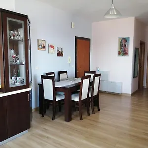 https://apartment-elena-sarande.albaniahotels.org